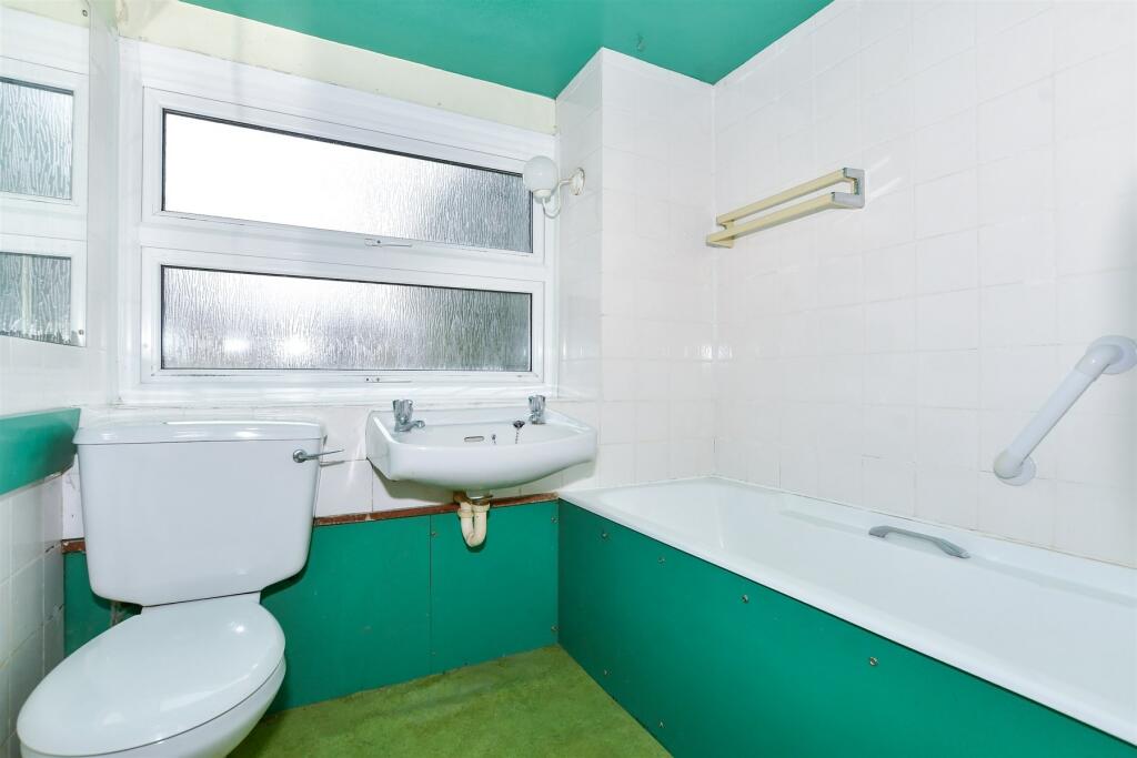 Additional image 12 of Lambardes, New Ash Green, Longfield, Kent