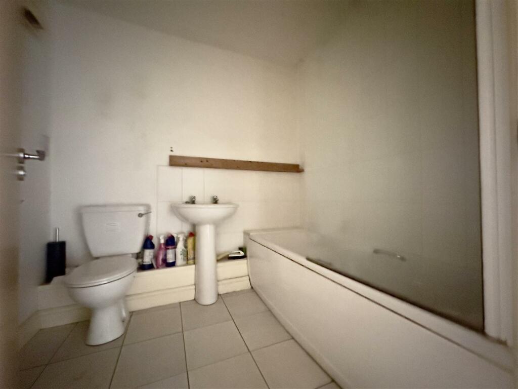 Additional image 12 of Coventry Road, Warwick