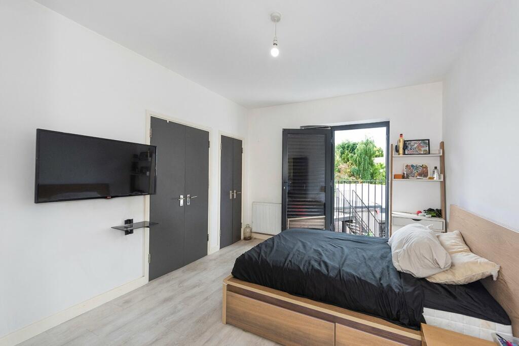 Additional image 12 of Central Avenue, Welling, DA16