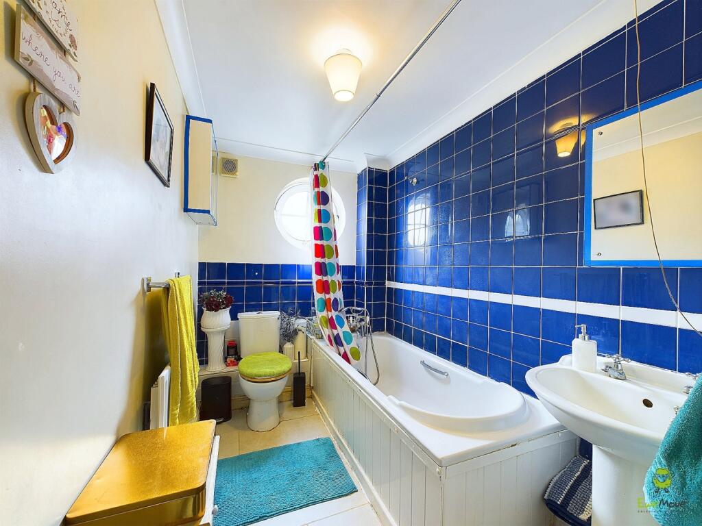 Additional image 10 of Wharfside Close, Erith, Kent, DA8