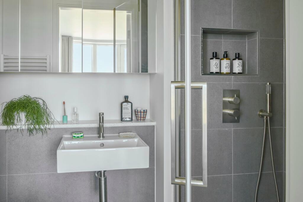 Additional image 5 of Shoreline Crescent, Folkestone, CT20