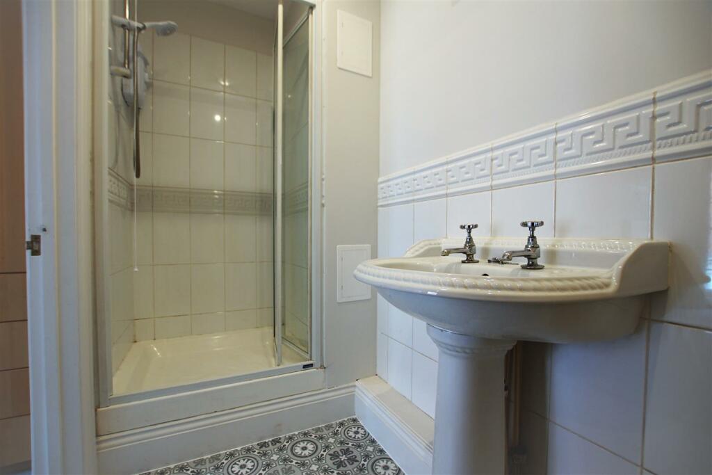 Additional image 11 of Neville Court, Jury Street, Warwick