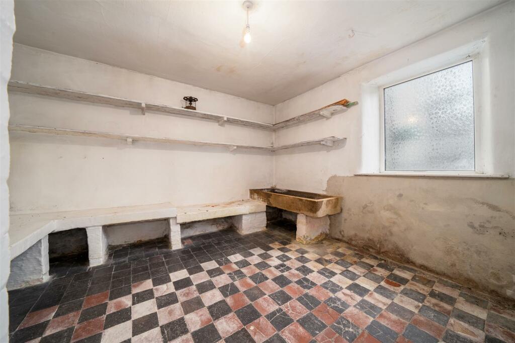Additional image 10 of Wash Hills House, The Green, Brassington, Matlock, DE4 4HB