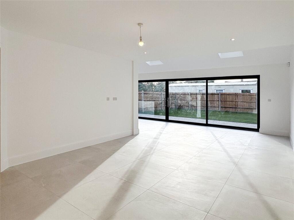 Additional image 19 of Coutts Avenue, Shorne, Gravesend, Kent, DA12