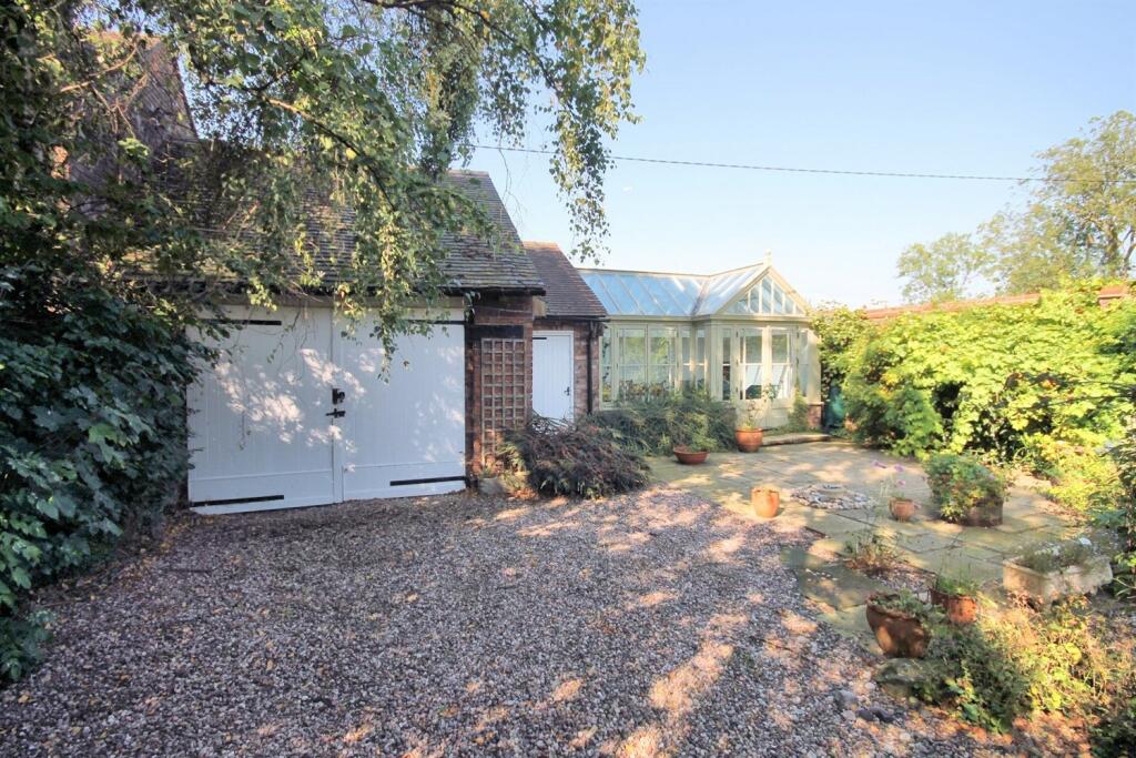 Additional image 31 of Holmes Chapel Road, Lach Dennis