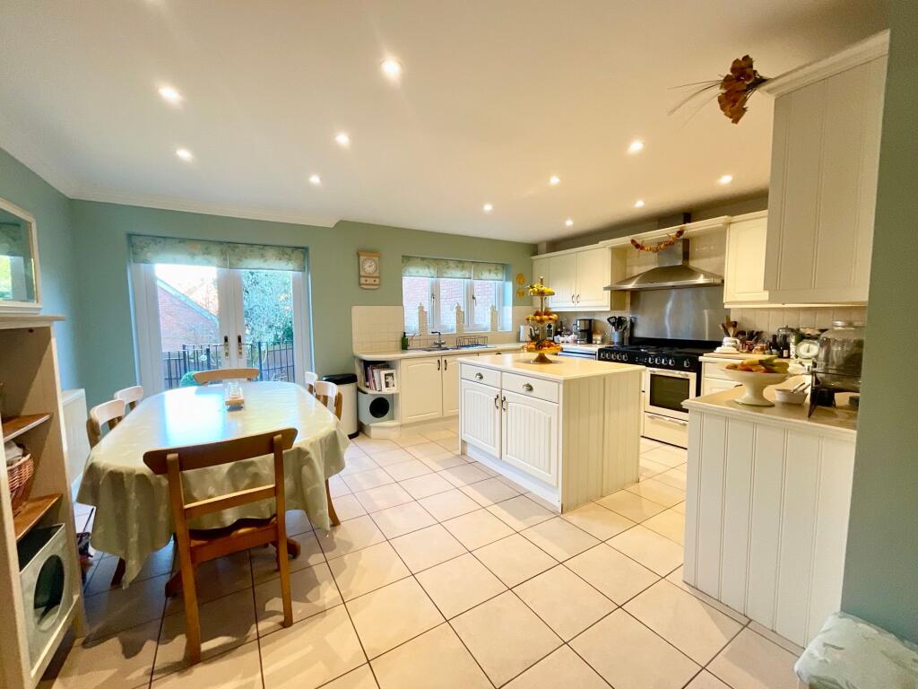 Additional image 2 of Chiltern Close, Weston, CW2