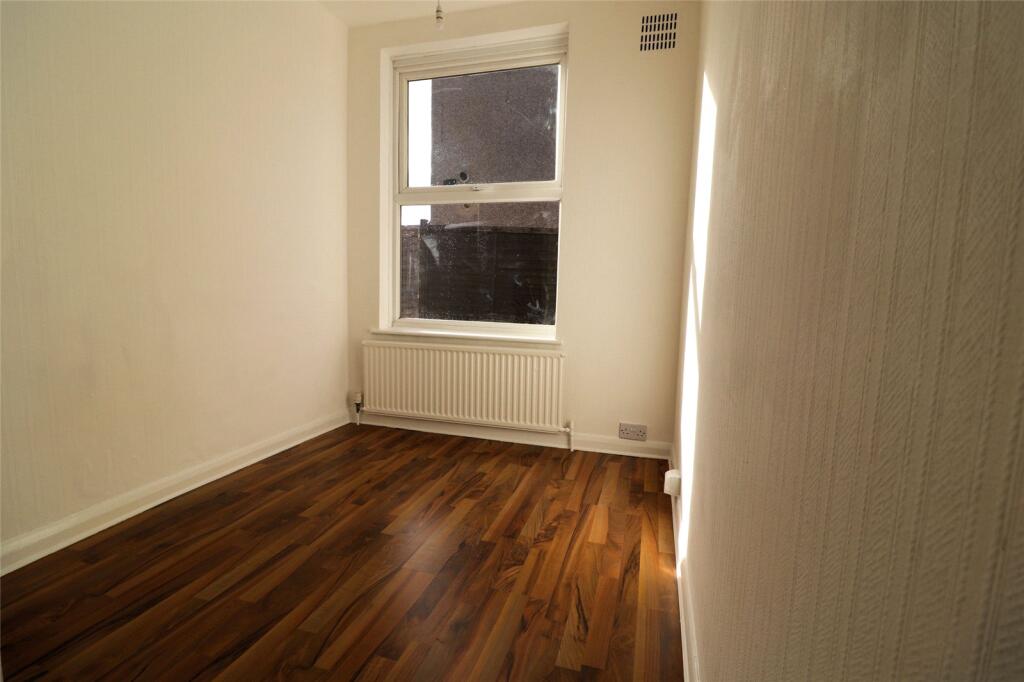 Additional image 13 of Lincoln Road, Erith, DA8