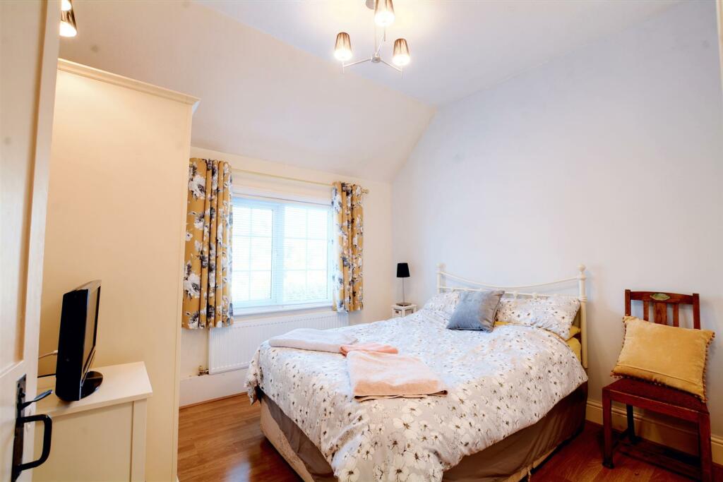 Additional image 14 of Beech Cottage, The Park, London Road, Shardlow