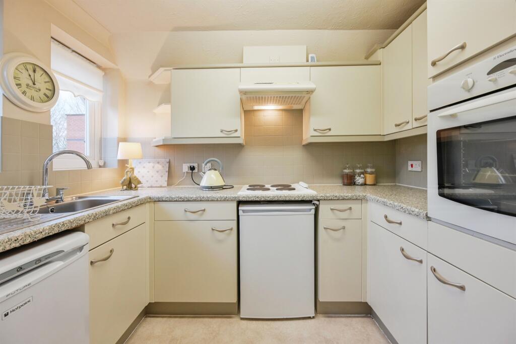 Additional image 18 of Chatsworth Court, Park View, Ashbourne