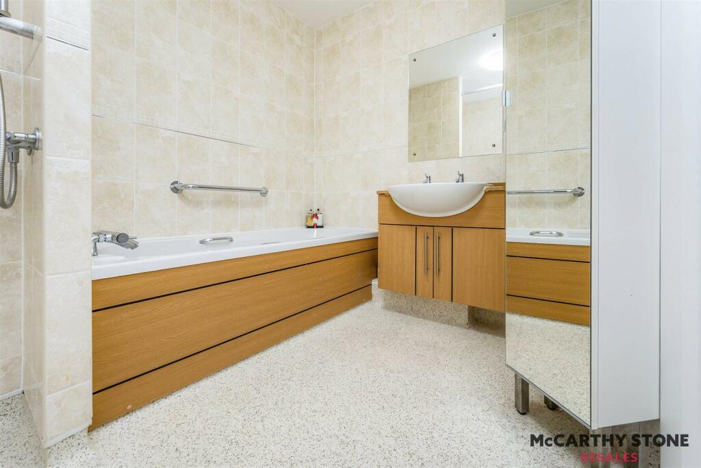 Additional image 14 of Wilton Court, Southbank Road, Kenilworth,