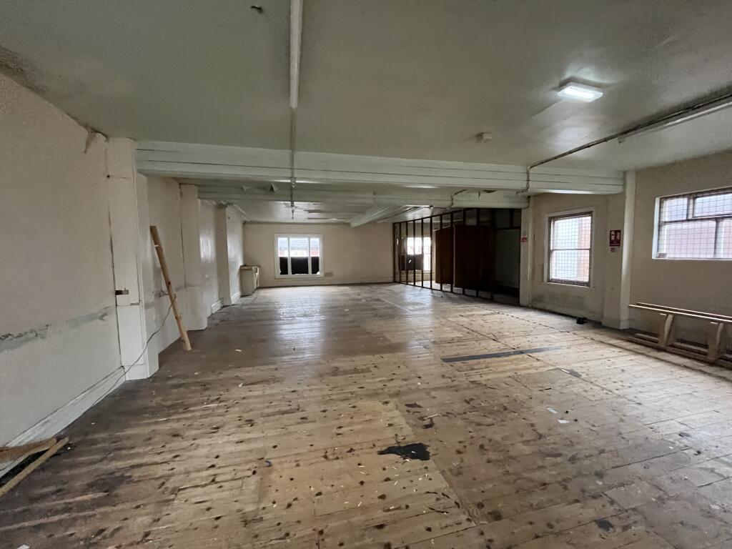 Additional image 4 of 12 High Street, Swadlincote DE11 8HY