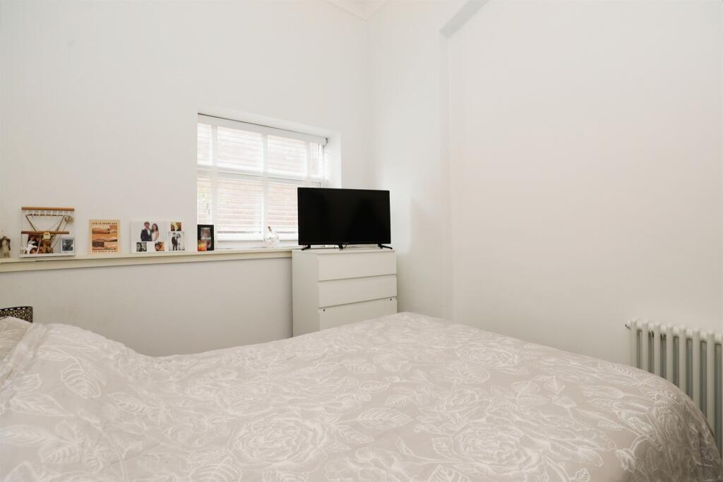 Additional image 7 of Russell Terrace, Leamington Spa