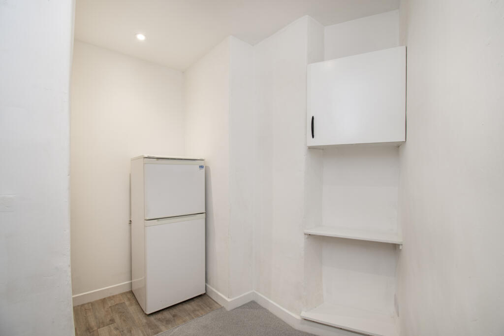 Additional image 10 of Railway Place, Montrose, DD10