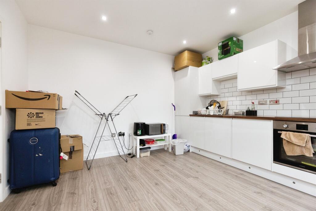 Additional image 5 of Woodside Park, Rugby