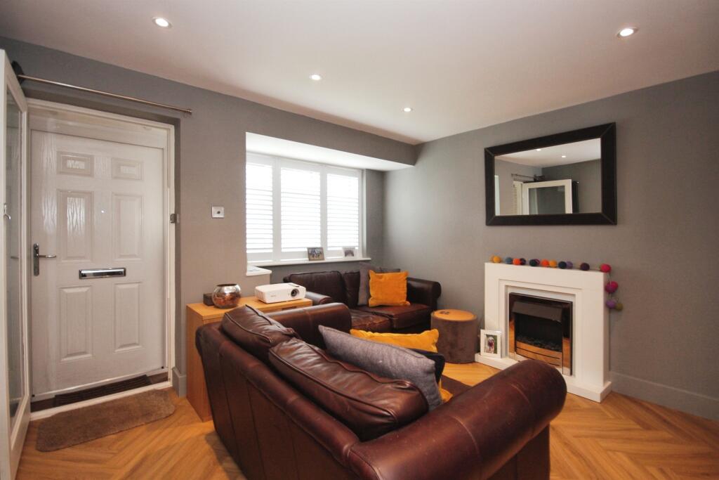 Additional image 4 of Cooke Close, Warwick