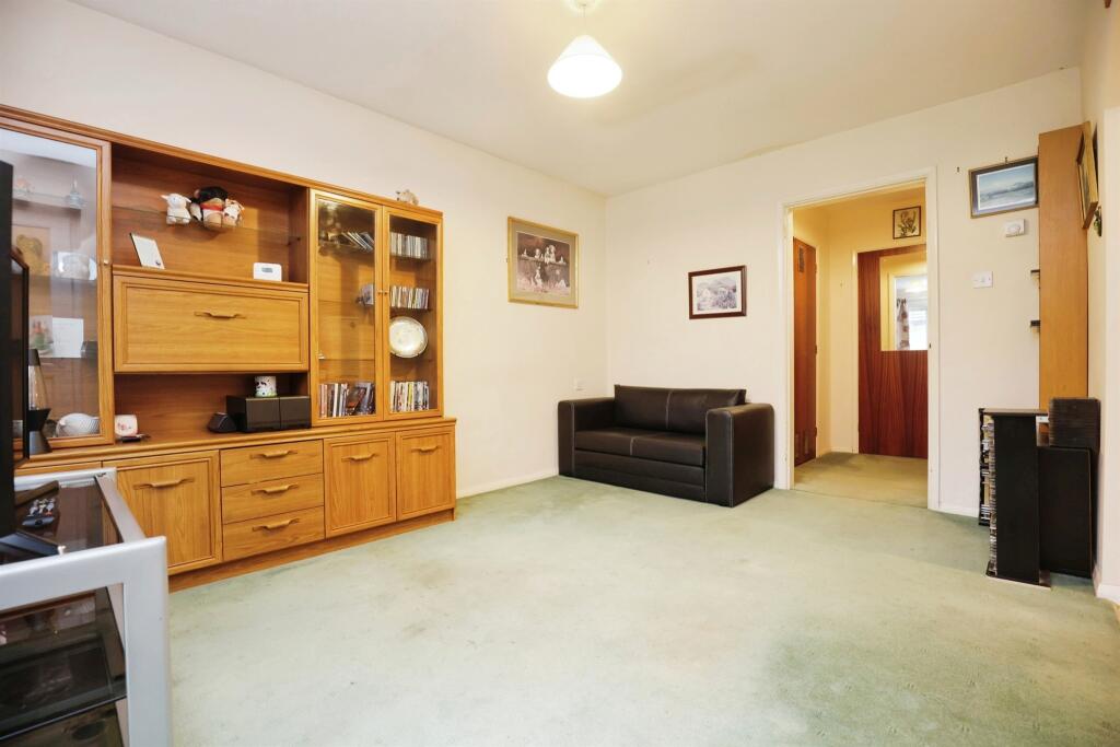 Additional image 4 of Willow Tree Gardens, Hillmorton, Rugby