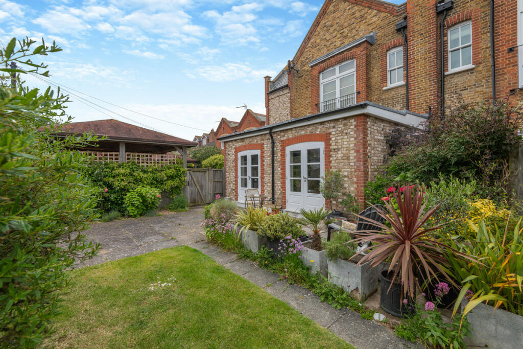 Additional image 24 of Graystone Road, Kent, CT5