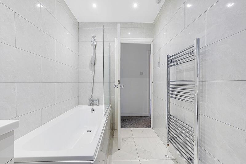 Additional image 34 of Carlton Avenue, Greenhithe