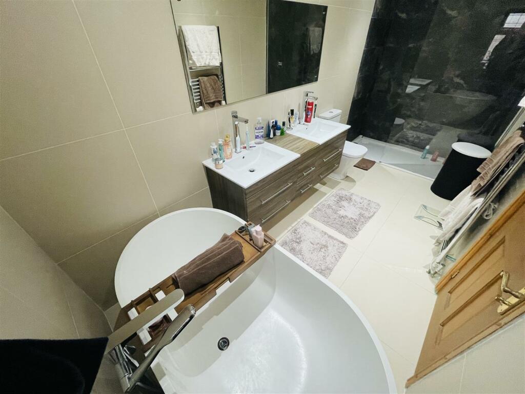 Additional image 19 of Falcon Close, Whitestone