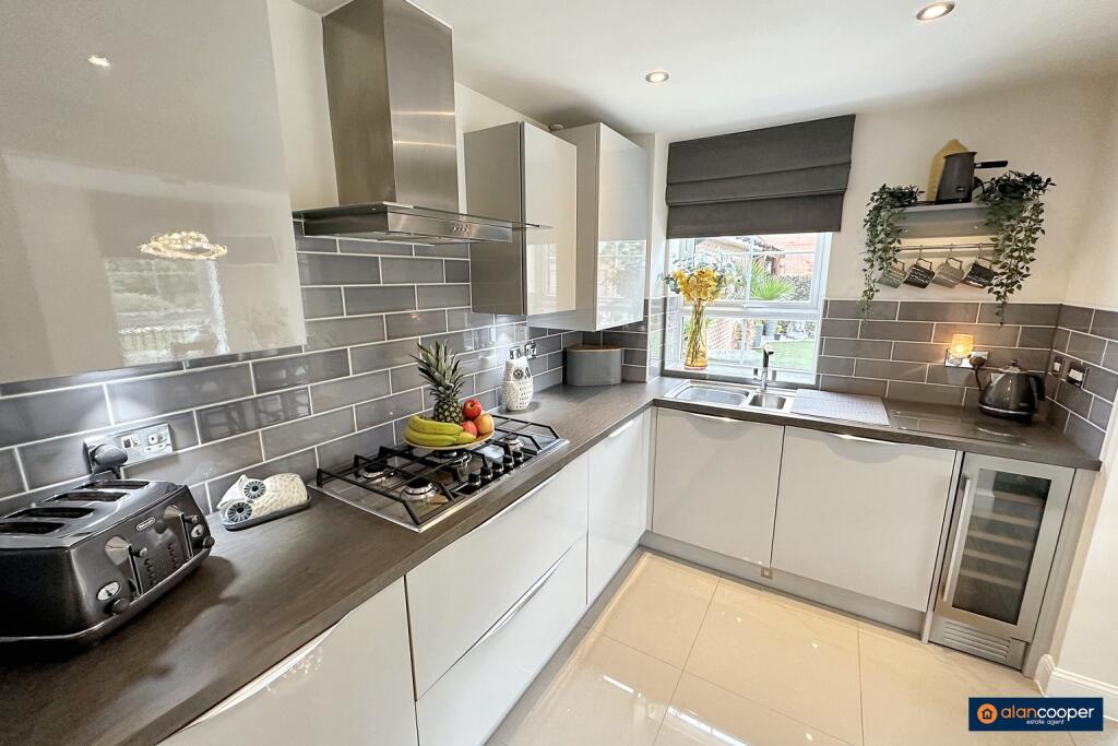 Additional image 14 of Flower Garden Drive, St James Gate, Weddington, Nuneaton, CV10 0FW