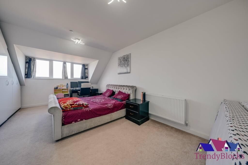 Additional image 30 of Burroughs Drive, Dartford, Kent, DA1