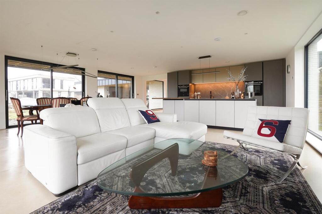 Additional image 3 of Alveston Lane, Alveston, Stratford-Upon-Avon