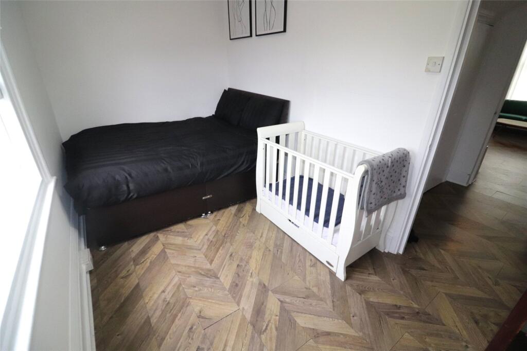 Additional image 10 of Park Crescent, Erith, DA8