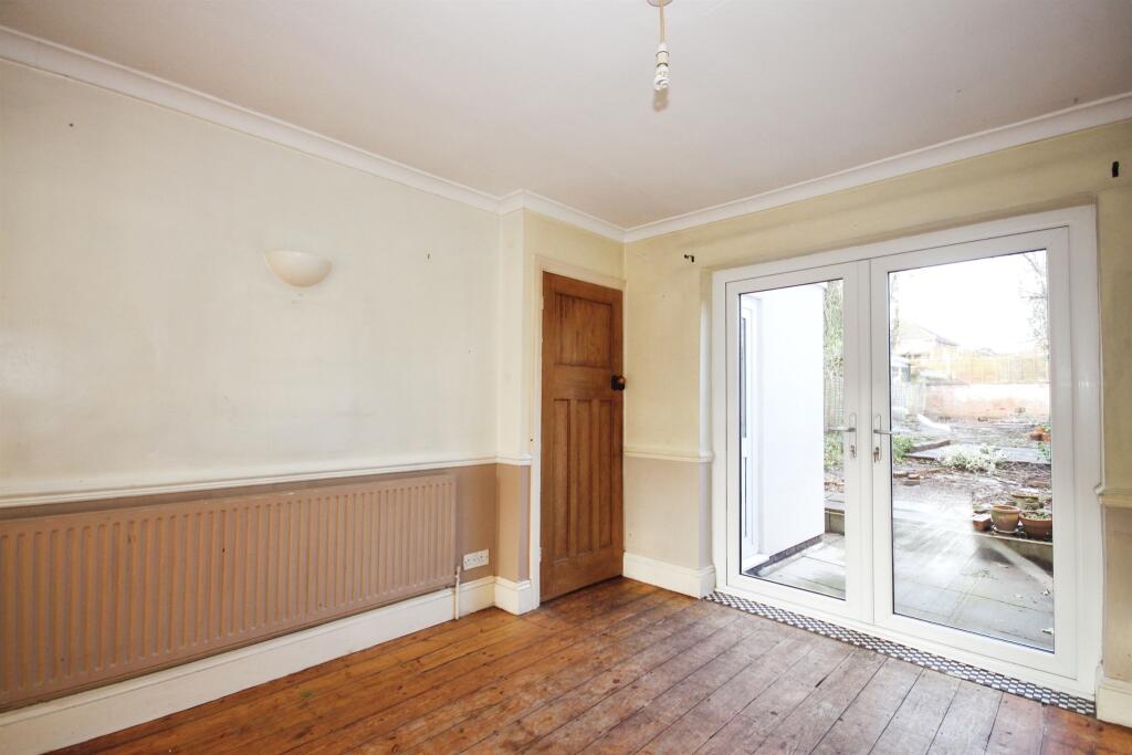 Additional image 15 of Wharf Street, Warwick