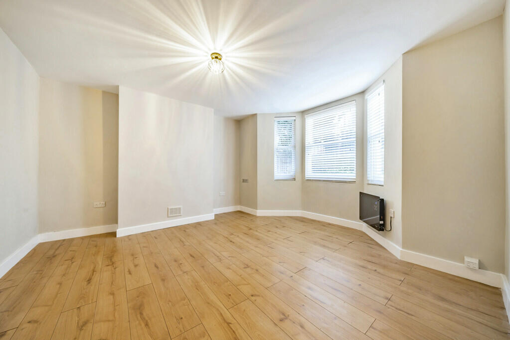 Additional image 22 of Darnley Street, Gravesend