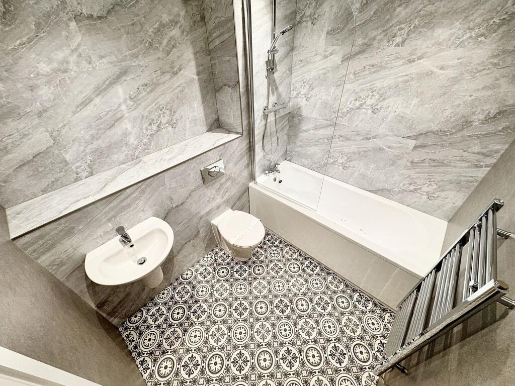 Additional image 12 of Apartment 13, Whittle House, 19 Warwick Street