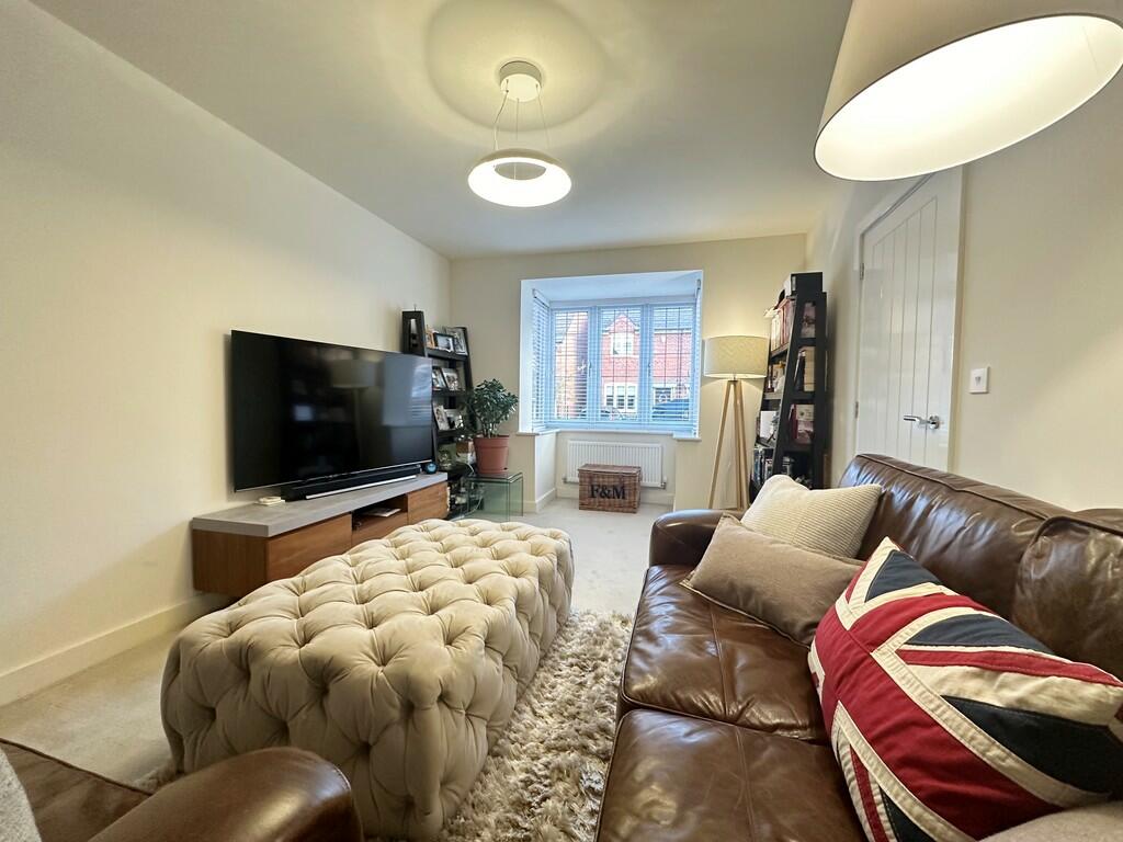 Additional image 11 of Martin Drive, Kenilworth