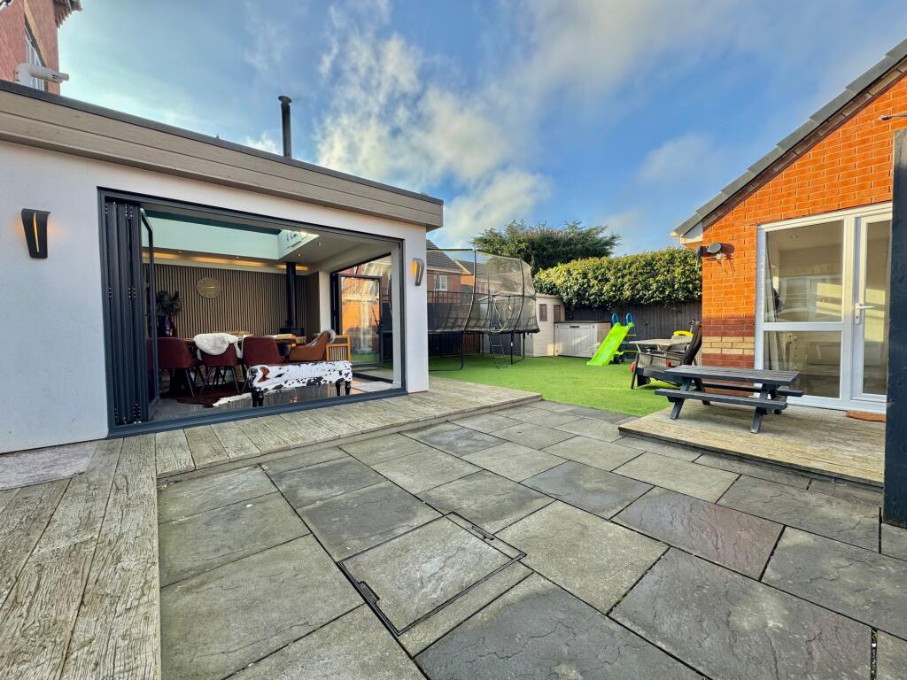 Additional image 40 of Daffodil Drive, Bedworth, CV12