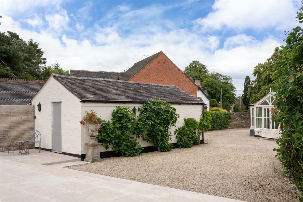 Additional image 14 of Main Street, Congerstone