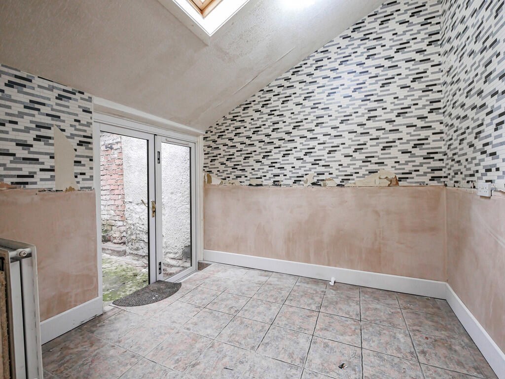 Additional image 3 of 35 Camperdown Street, Lochee, Dundee, DD2 3AR