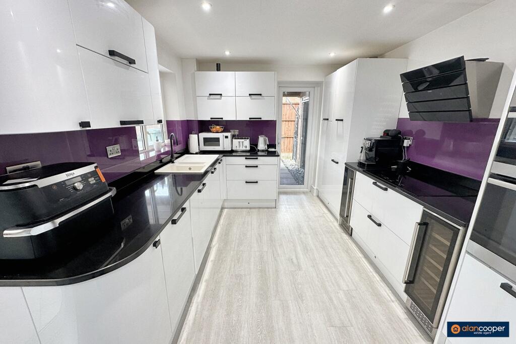 Additional image 4 of Pallett Drive, St Nicolas Park, Nuneaton, CV11 6LT