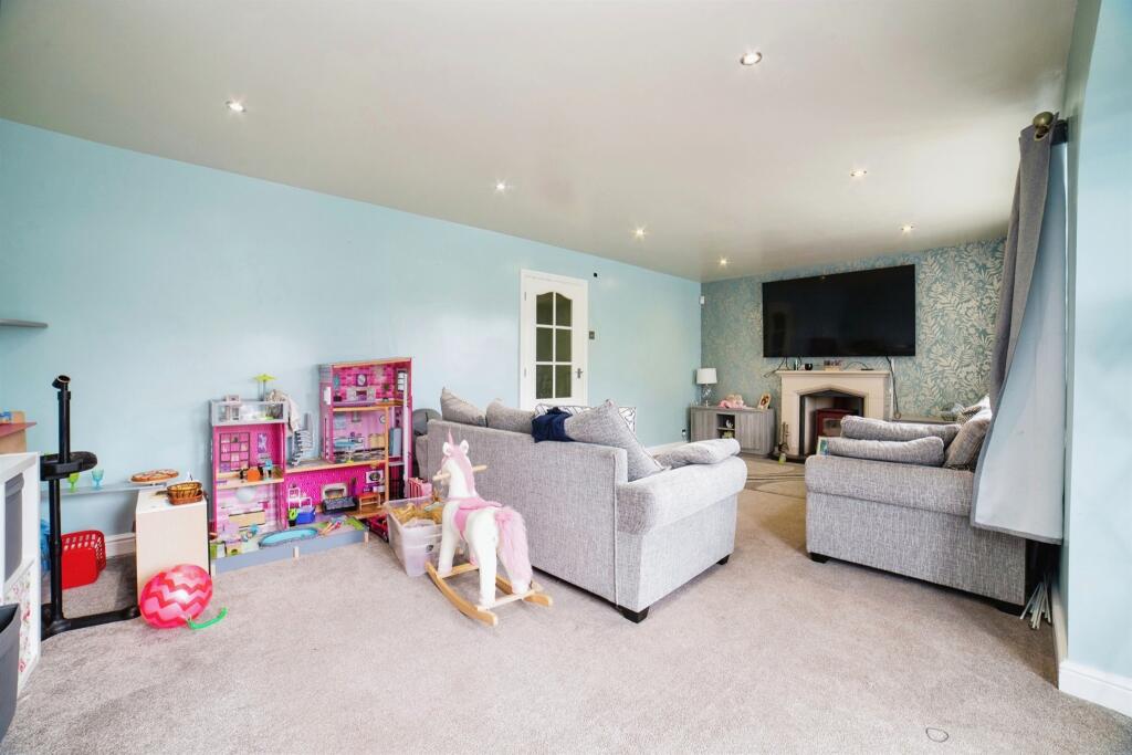 Additional image 3 of Maple Avenue, Ripley