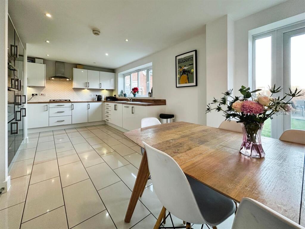 Additional image 11 of Emerson Close, Warwick