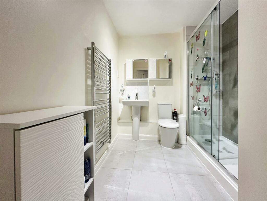 Additional image 25 of Bloxham Way, Radford Semele, Leamington Spa