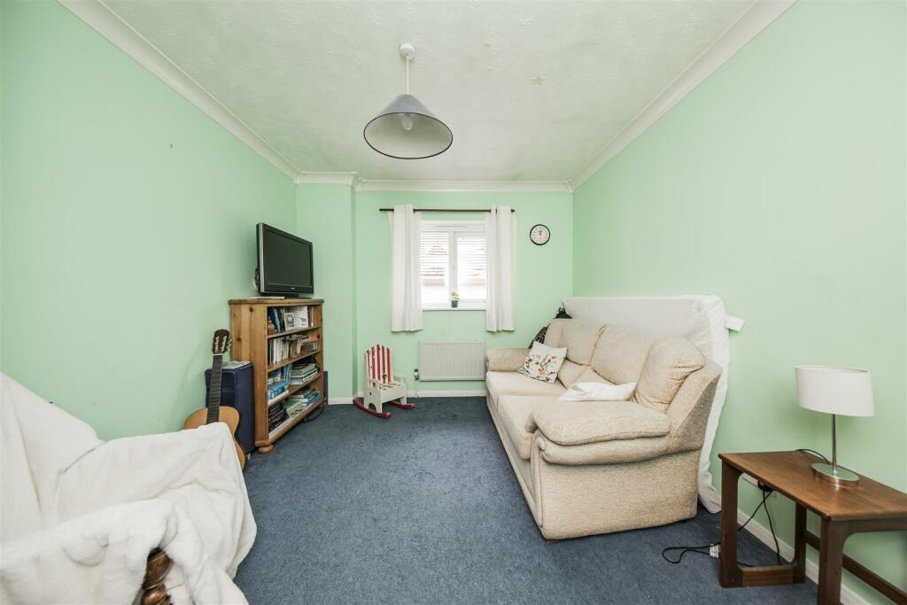 Additional image 22 of Southfleet Avenue, Longfield