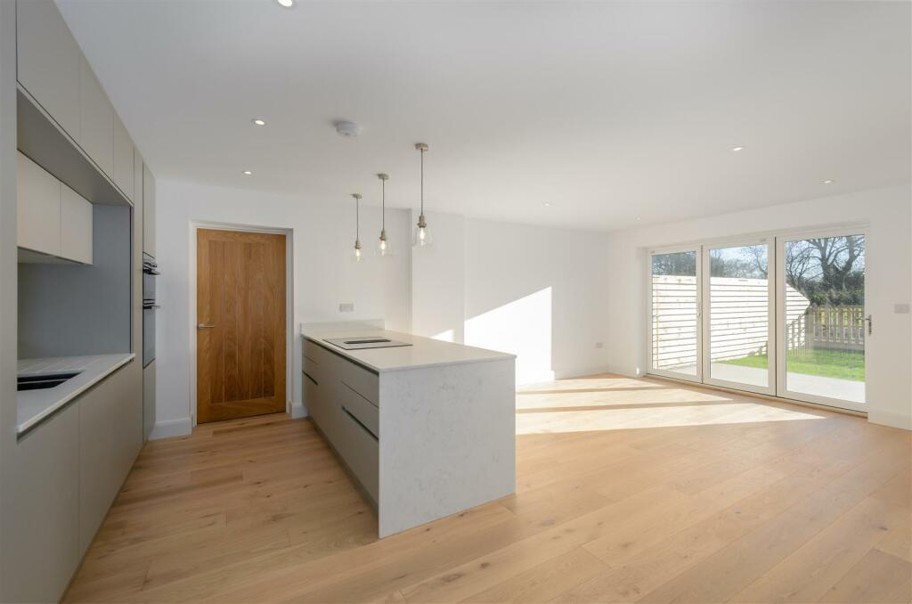 Additional image 8 of Meadow View, Higham Lane, Stoke Golding.