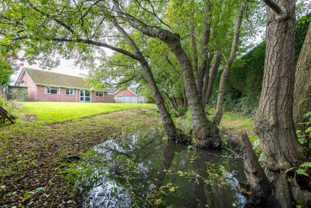 Additional image 4 of Aldford Close, Hough, Crewe
