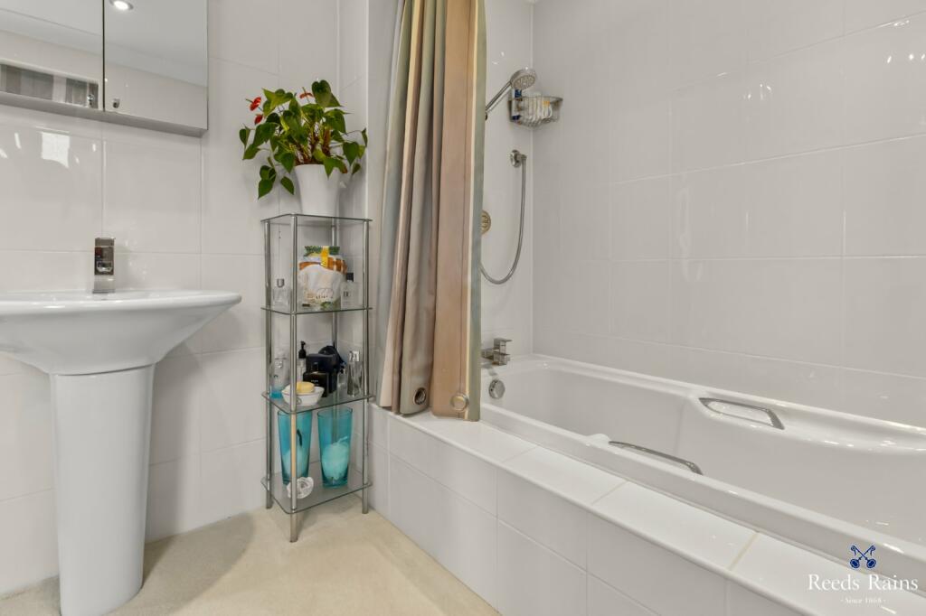 Additional image 28 of Radnor Cliff Crescent, Folkestone, Kent, CT20