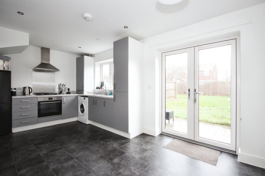 Additional image 4 of Foster Drive, Radford Semele, Leamington Spa