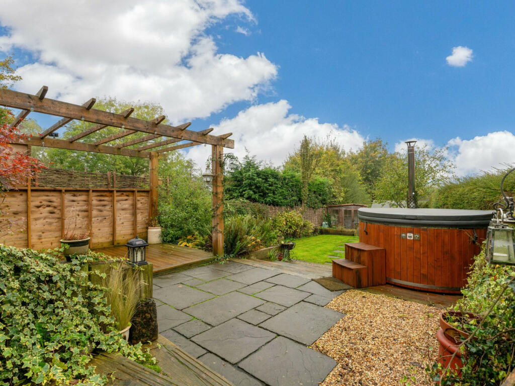 Additional image 33 of Church Road, Snitterfield, Warwickshire CV37 0LF