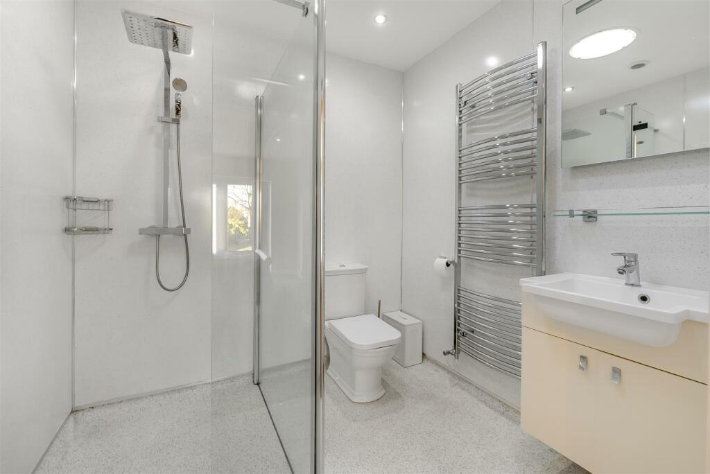 Additional image 15 of Rugby, Broadwell,