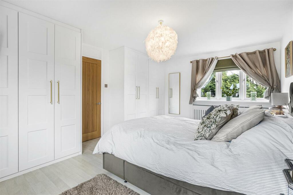 Additional image 7 of Worcester Close, Istead Rise