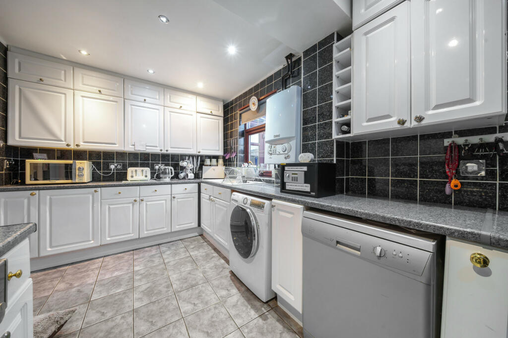 Additional image 2 of Berkeley Avenue, Bexleyheath, DA7 4UA