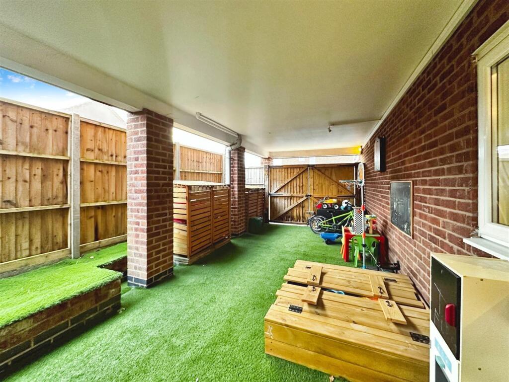 Additional image 15 of Slade Meadow, Radford Semele, Leamington Spa