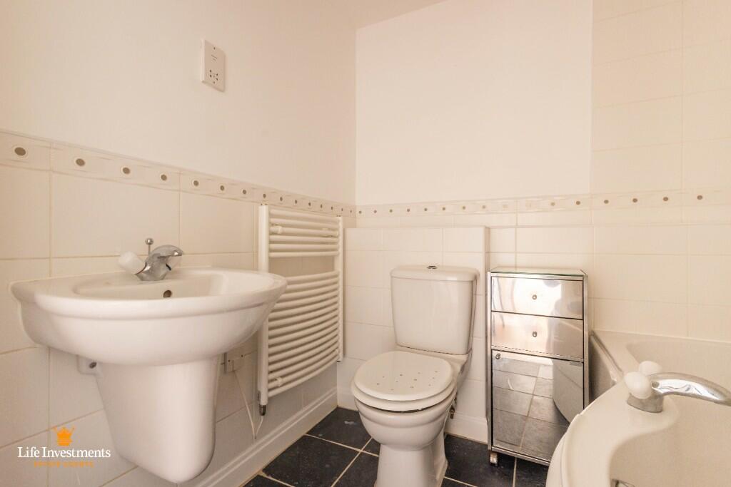 Additional image 17 of Avocet Close, Rugby, Warwickshire, CV23