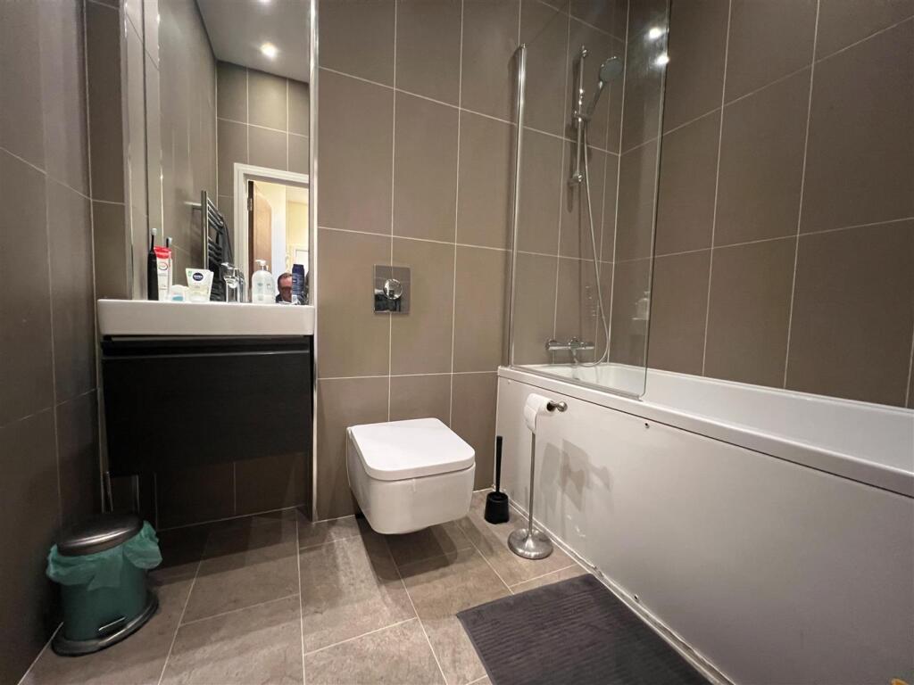 Additional image 17 of Clarendon Avenue, Leamington Spa